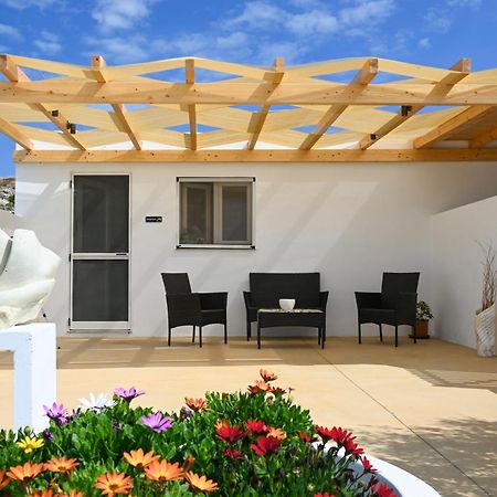 Fantasy Rooms Adamantas  Bagian luar foto