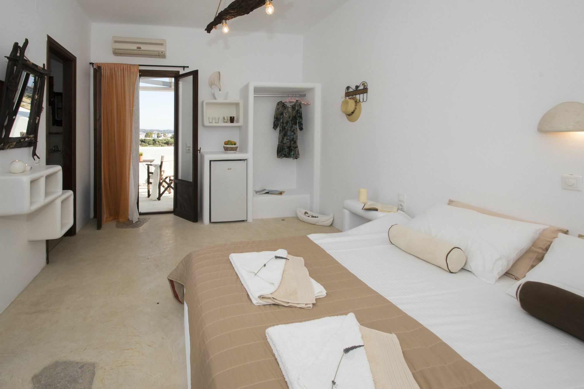 Fantasy Rooms Adamantas  Bagian luar foto